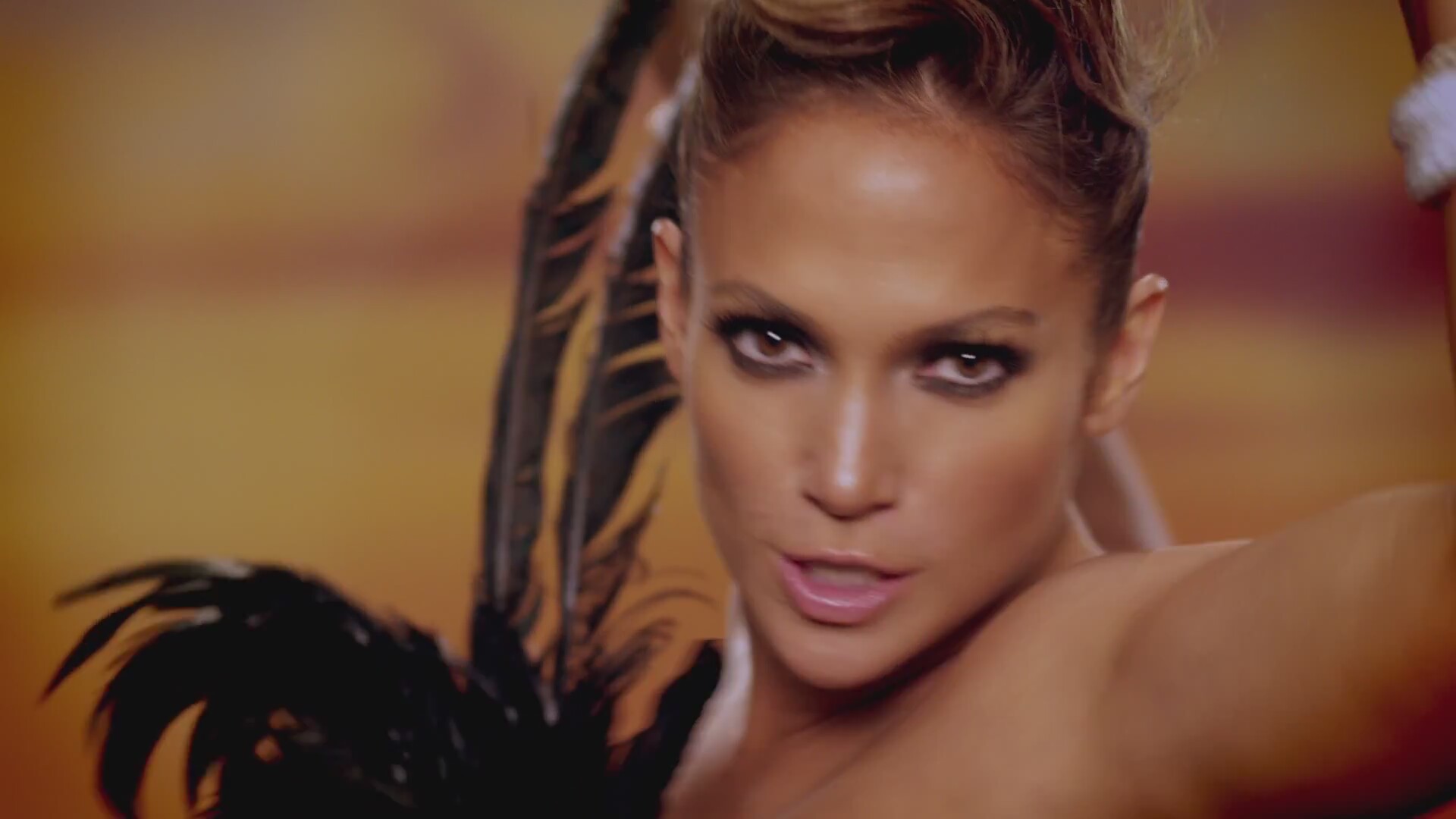 Jennifer Lopez - Live It Up Ft. Pitbull | İzlesene.com Video1920 x 1080